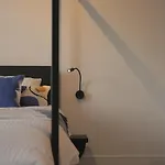 Maison Kitoko Bed & Breakfast 4*